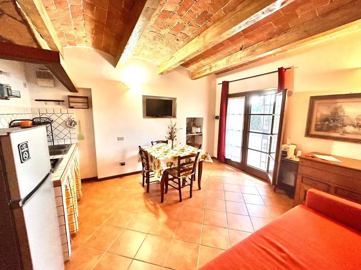 Agriturismo I Girasoli di Lari - Bilocale La Margherita Rivoli  Appartamento