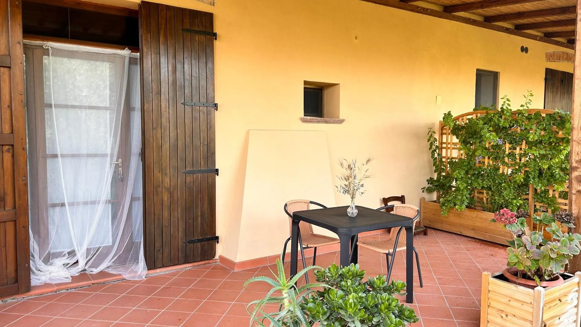 Apartment I Girasoli Di Lari - Bilocale La Margherita Rivoli